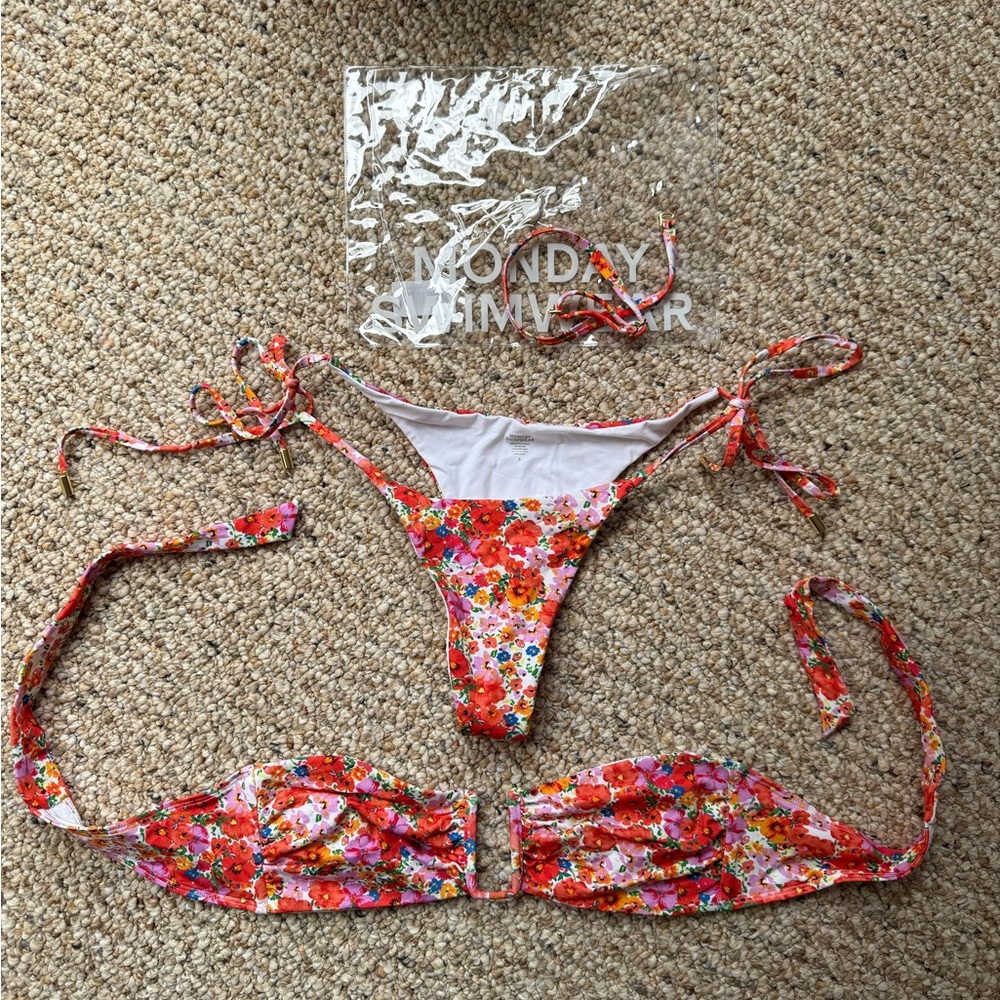 Monday Swimwear bikini set S top M bottom